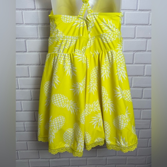 Torrid Pineapple Print Swimdress - Size 2 Plus size
( 2X Size) - Picture 6 of 12